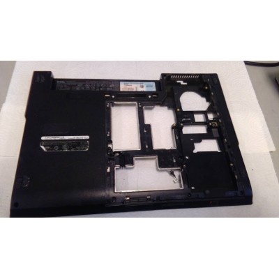 Dell Latitude e5500 COVER INFERIORE BASE